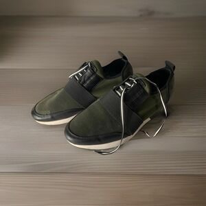 Steve Madden Camo Sneaker Sz 9.5M Green Lace Up Shoes